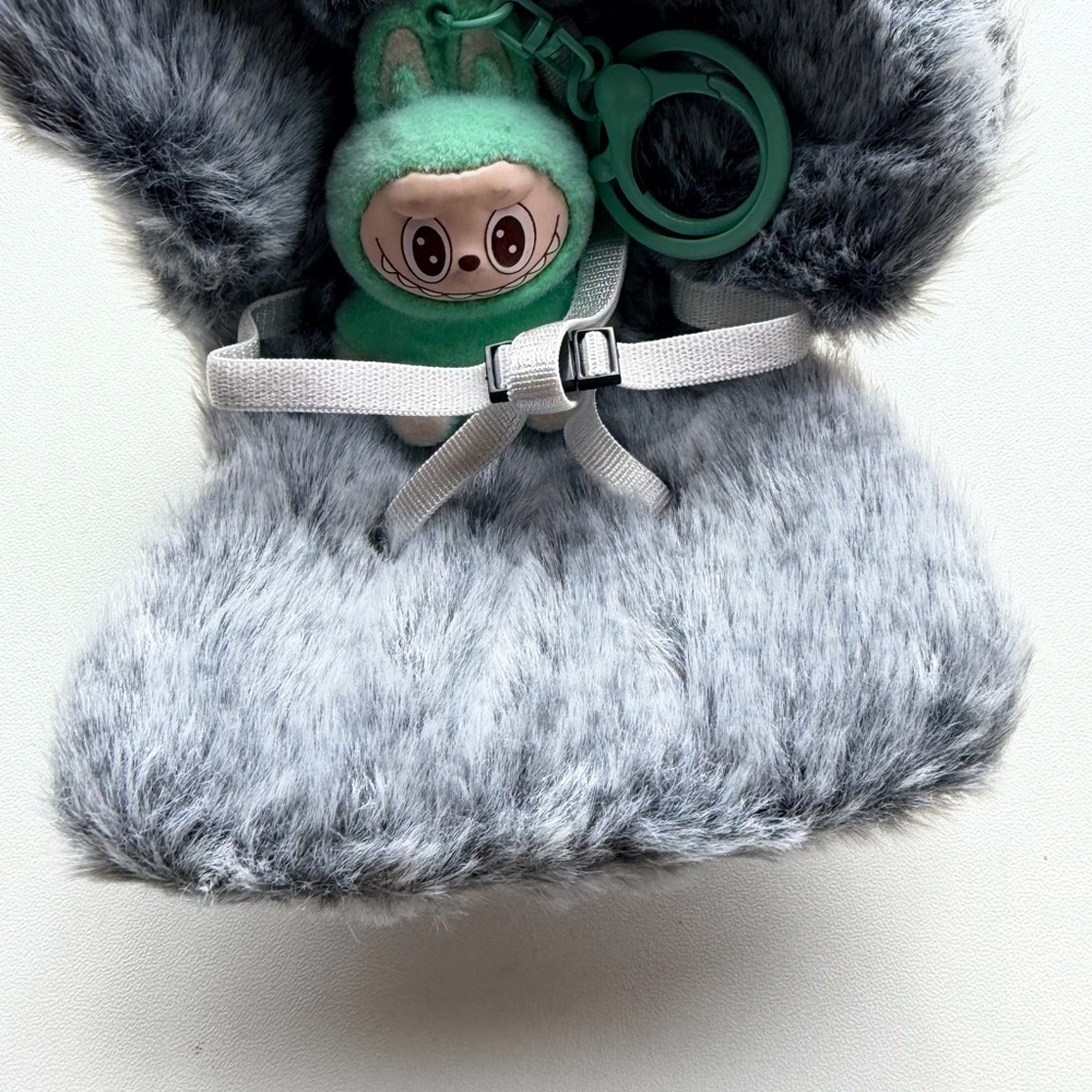 Car seat for your Labubu DOLL NOT INCLUDED